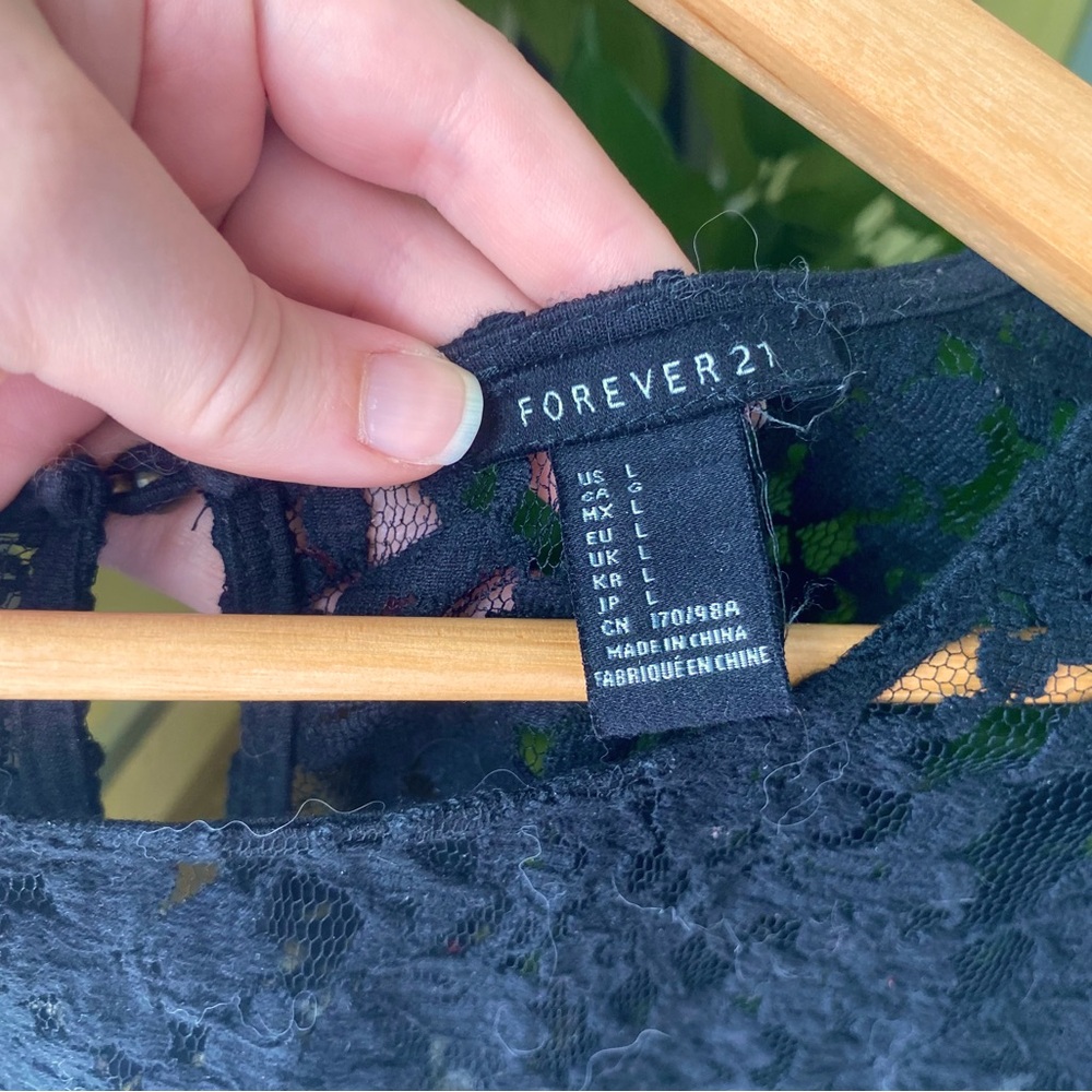Forever 21 | Rose Lace Top - Picture 4 of 4
